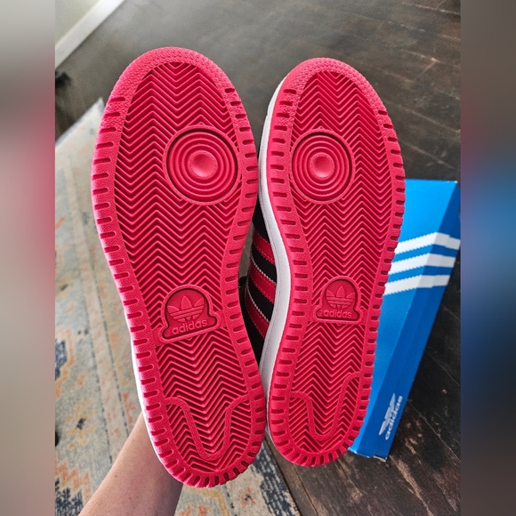 High tops - Picture 5 of 8